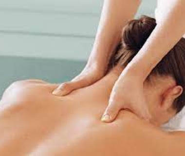 Ấn huyệt cổ vai gáy